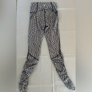 Lululemon leggings size 4